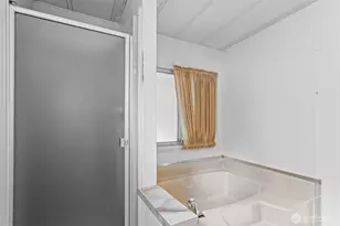 1555 Kimberly Ave E, Enumclaw, WA 98022 - Photo 17