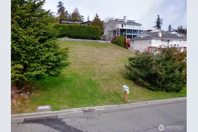 4512 Queen Ann Way, Anacortes, WA 98221 - Photo 17