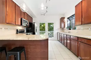 6540 19th Ave NE, Seattle, WA 98115 - Photo 9