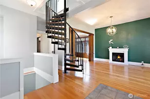 6540 19th Ave NE, Seattle, WA 98115 - Photo 3