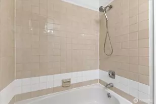 19855 25th Ave NE, Shoreline, WA 98155 - Photo 17