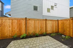 7320 11th Ave NE, Seattle, WA 98115 - Photo 5