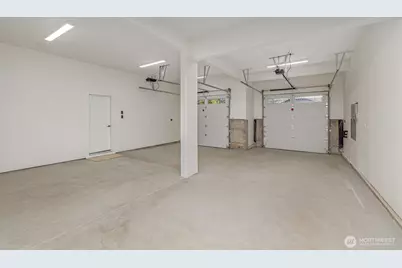 14820 NE 70th Court, Redmond, WA 98052 - Photo 35