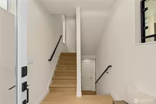 5203 Sand Point Way NE, Seattle, WA 98105 - Photo 3