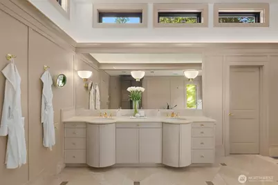 10250 SE 21st Street, Bellevue, WA 98004 - Photo 21