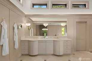 10250 SE 21st St, Bellevue, WA 98004 - Photo 21