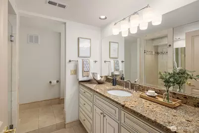 10250 SE 21st Street, Bellevue, WA 98004 - Photo 35