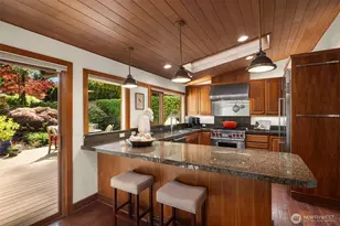 10250 SE 21st St, Bellevue, WA 98004 - Photo 13