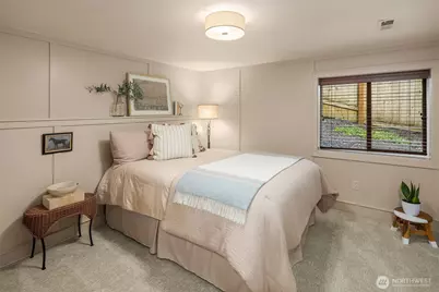 10250 SE 21st Street, Bellevue, WA 98004 - Photo 31