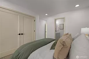 3607 Linden Ave N, Seattle, WA 98103 - Photo 15