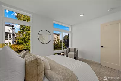 3607 Linden Avenue N, Seattle, WA 98103 - Photo 19