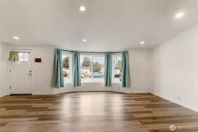 652 S Larch Avenue, East Wenatchee, WA 98802 - Photo 3