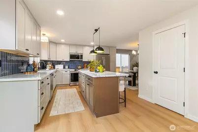 4709 NE 18th Street, Renton, WA 98059 - Photo 13