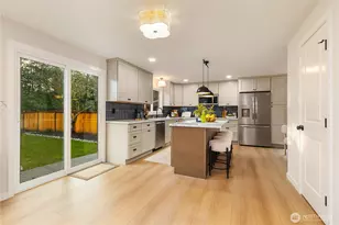 4709 NE 18th St, Renton, WA 98059 - Photo 9