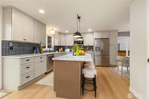 4709 NE 18th St, Renton, WA 98059 - Photo 5