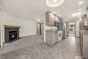 4214 NE 2nd St, Renton, WA 98059 - Photo 13