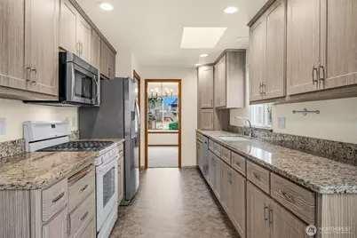 4214 NE 2nd Street, Renton, WA 98059 - Photo 5