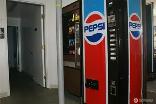 9050 Seward Park Ave S, Seattle, WA 98118 - Photo 27