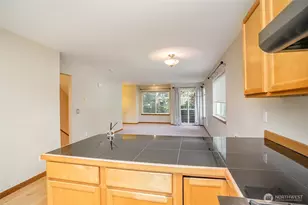 10710 Whitman Ave N, Seattle, WA 98133 - Photo 7