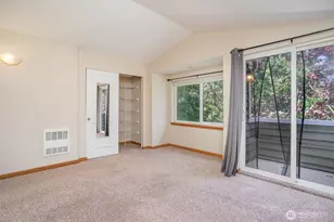 10710 Whitman Ave N, Seattle, WA 98133 - Photo 9