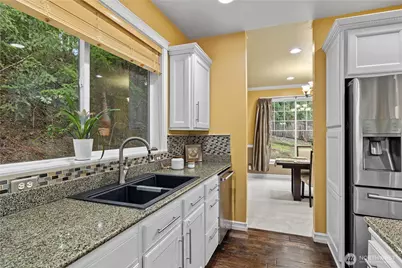 842 208th Ave NE, Sammamish, WA 98074 - Photo 13