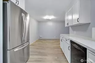 7313 228th St SW, Mountlake Terrace, WA 98043 - Photo 11