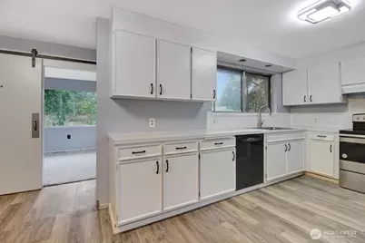 7313 228th Street SW, Mountlake Terrace, WA 98043 - Photo 9