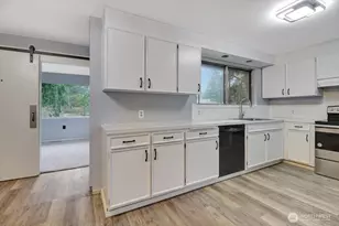 7313 228th St SW, Mountlake Terrace, WA 98043 - Photo 9