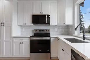 429 Legion Dr, Everett, WA 98201 - Photo 5