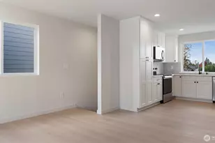 429 Legion Dr, Everett, WA 98201 - Photo 7