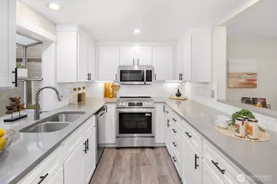 22405 SE 42nd Terrace #1174, Issaquah, WA 98029 - Photo 9