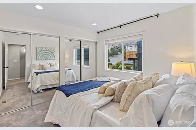 1203 5th Avenue N, Seattle, WA 98109 - Photo 21