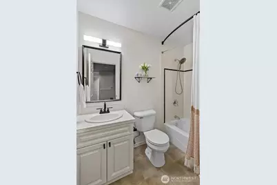 1203 5th Avenue N, Seattle, WA 98109 - Photo 31