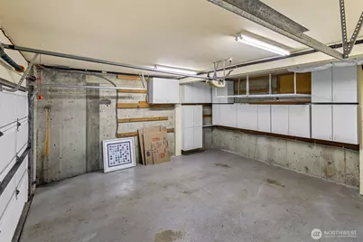 1203 5th Avenue N, Seattle, WA 98109 - Photo 35