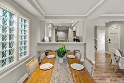 1203 5th Avenue N, Seattle, WA 98109 - Photo 9