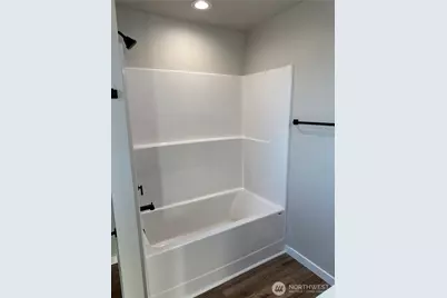 3701 W E Street, Bremerton, WA 98312 - Photo 11