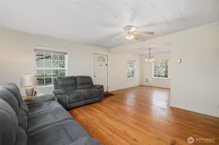 1005 S Alder St, Tacoma, WA 98405 - Photo 3