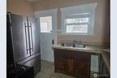 2726 S 14th Street, Tacoma, WA 98405 - Photo 5