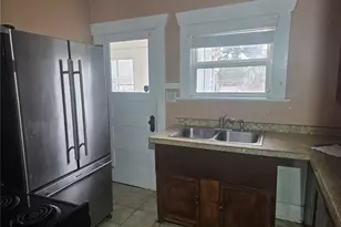 2726 S 14th St, Tacoma, WA 98405 - Photo 5