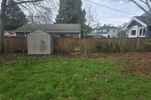 2726 S 14th St, Tacoma, WA 98405 - Photo 13