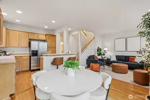 13017 NE 182nd Pl, Bothell, WA 98011 - Photo 3