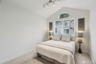 13017 NE 182nd Pl, Bothell, WA 98011 - Photo 17