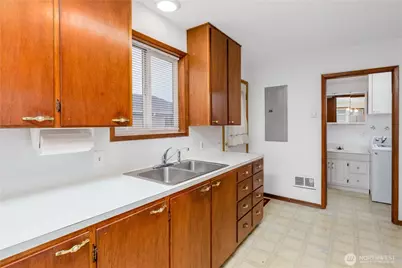 415 E Seventh, Port Angeles, WA 98362 - Photo 9