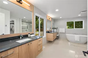 12206 NE 61st St, Kirkland, WA 98033 - Photo 27