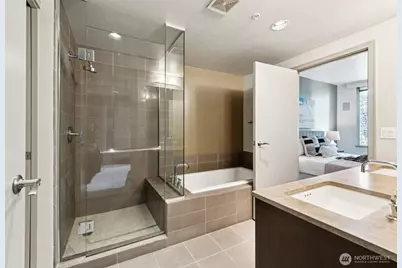 10650 NE 9th Place #1423, Bellevue, WA 98004 - Photo 17