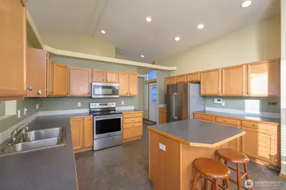 225 E Inglewood Drive, Moses Lake, WA 98837 - Photo 9