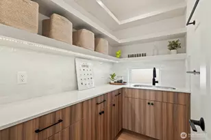 748 N 96th St, Seattle, WA 98103 - Photo 17