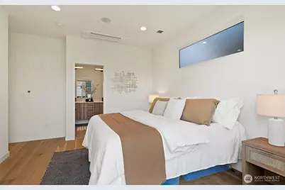 748 N 96th Street, Seattle, WA 98103 - Photo 9