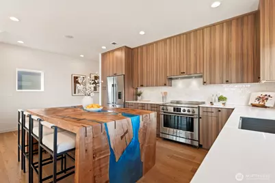 748 N 96th Street, Seattle, WA 98103 - Photo 21