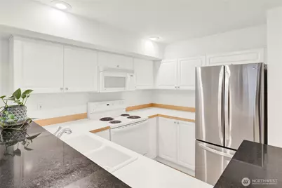 3318 30th Avenue SW #B404, Seattle, WA 98126 - Photo 15